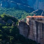 Tudo o que precisa de saber sobre Meteora, os mosteiros suspensos da Grécia
